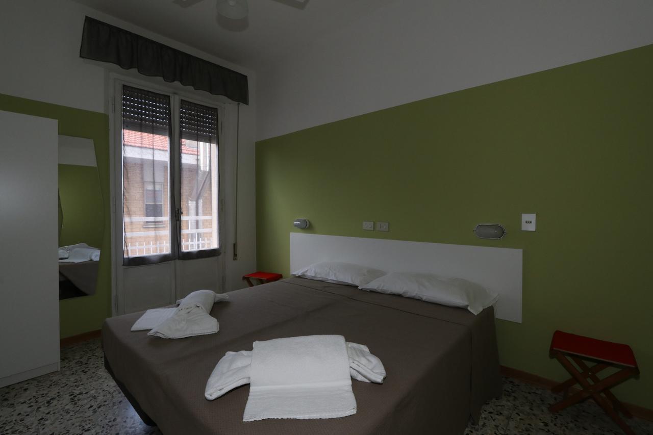Hotel Urano 卡托利卡 外观 照片