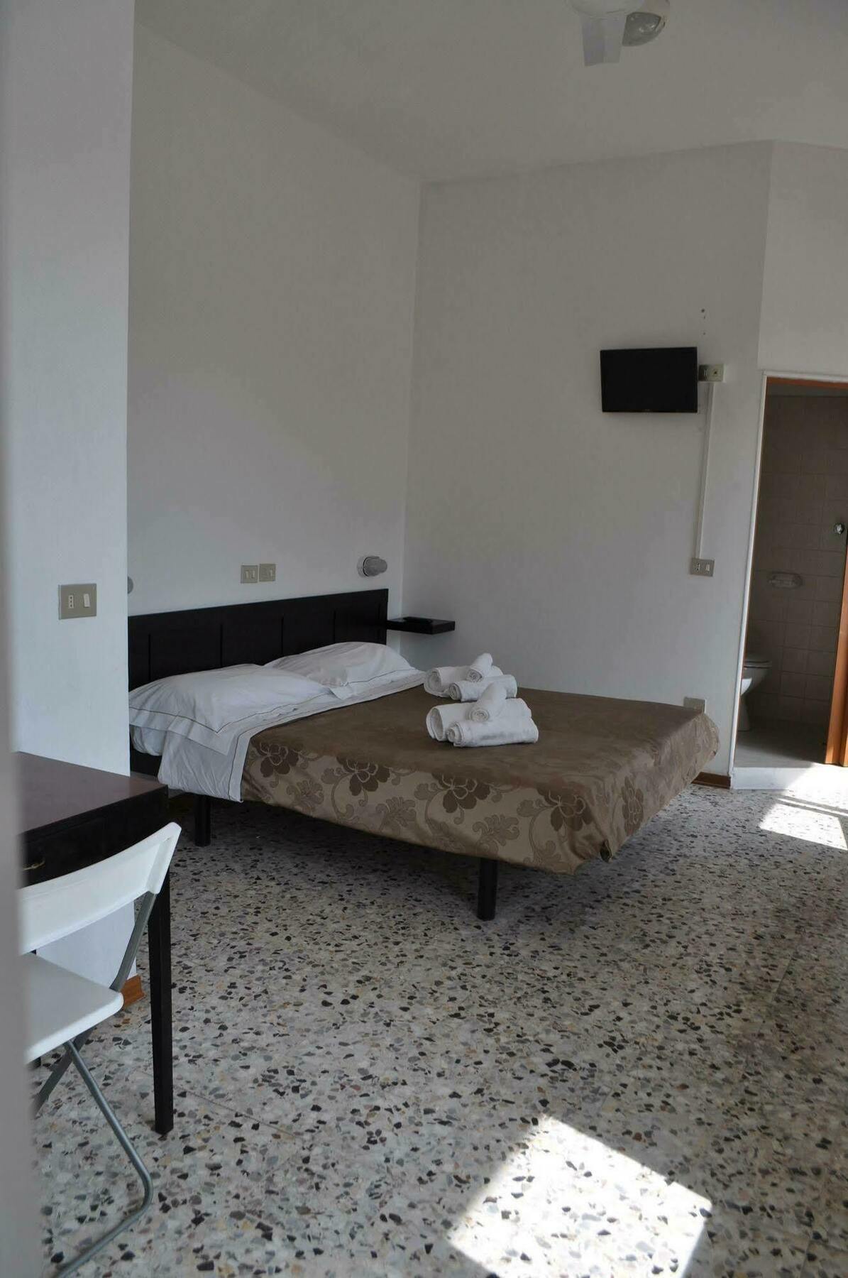 Hotel Urano 卡托利卡 外观 照片