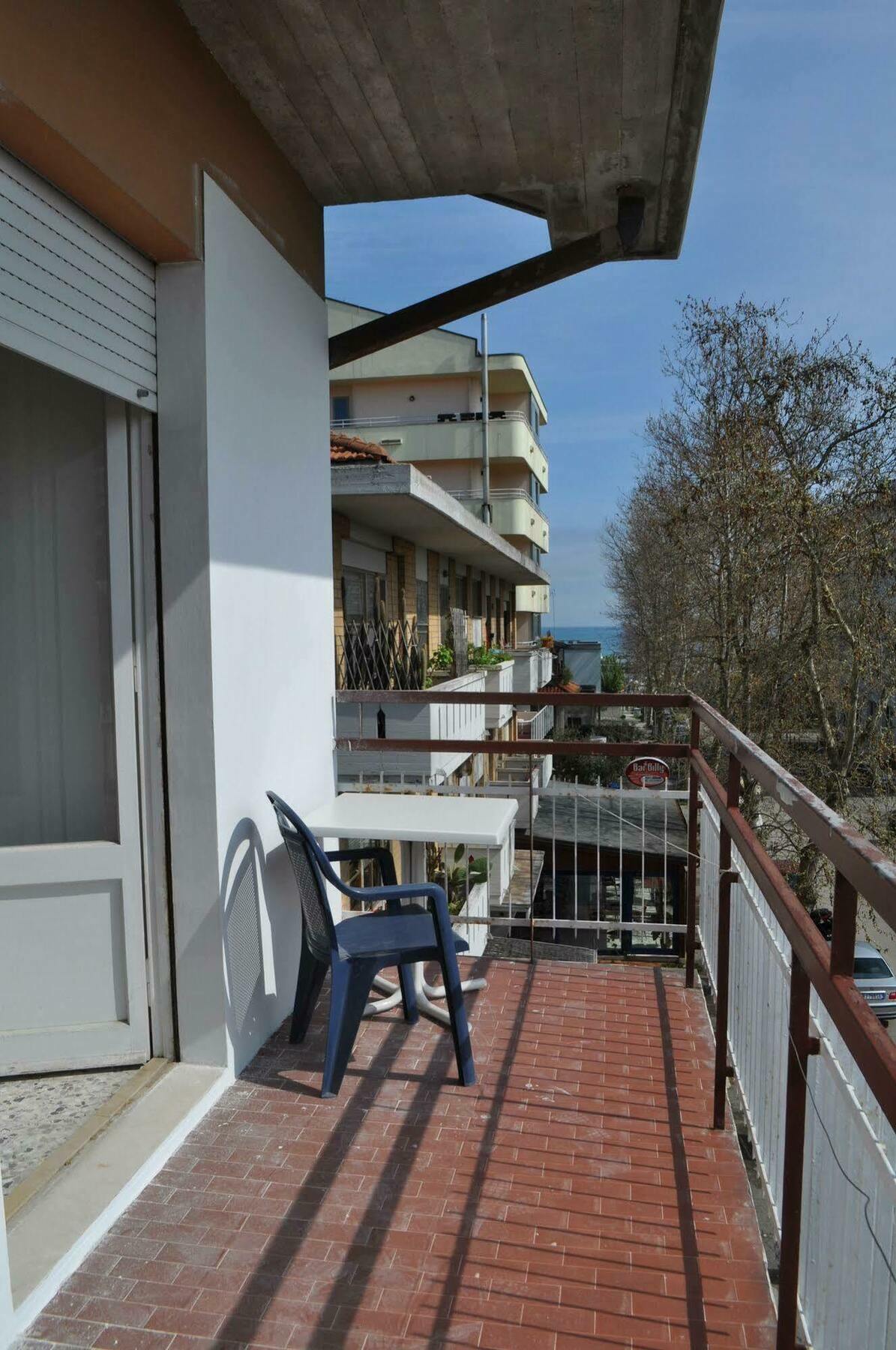 Hotel Urano 卡托利卡 外观 照片