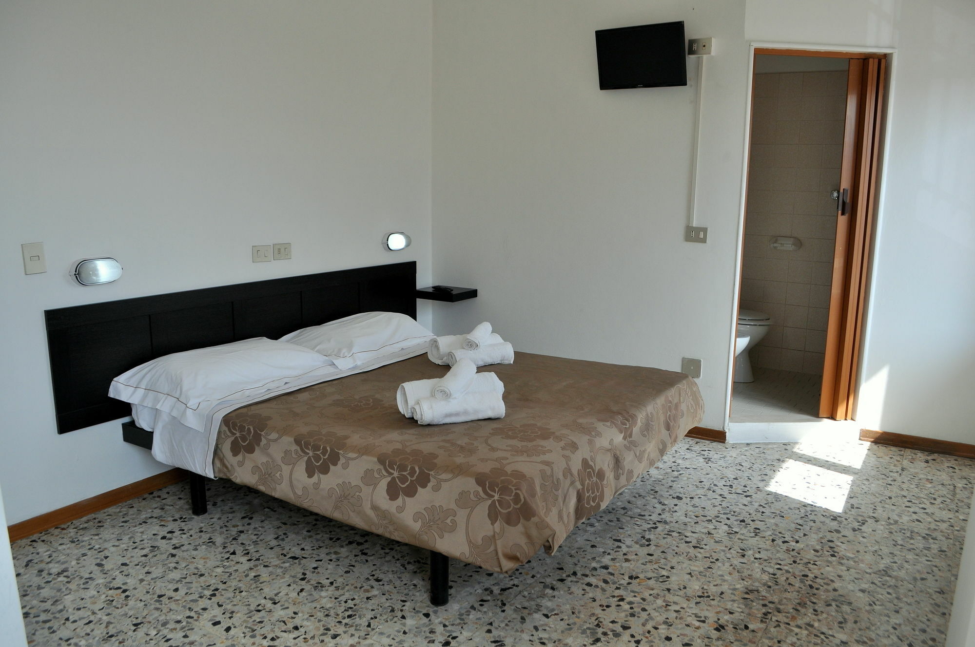 Hotel Urano 卡托利卡 外观 照片