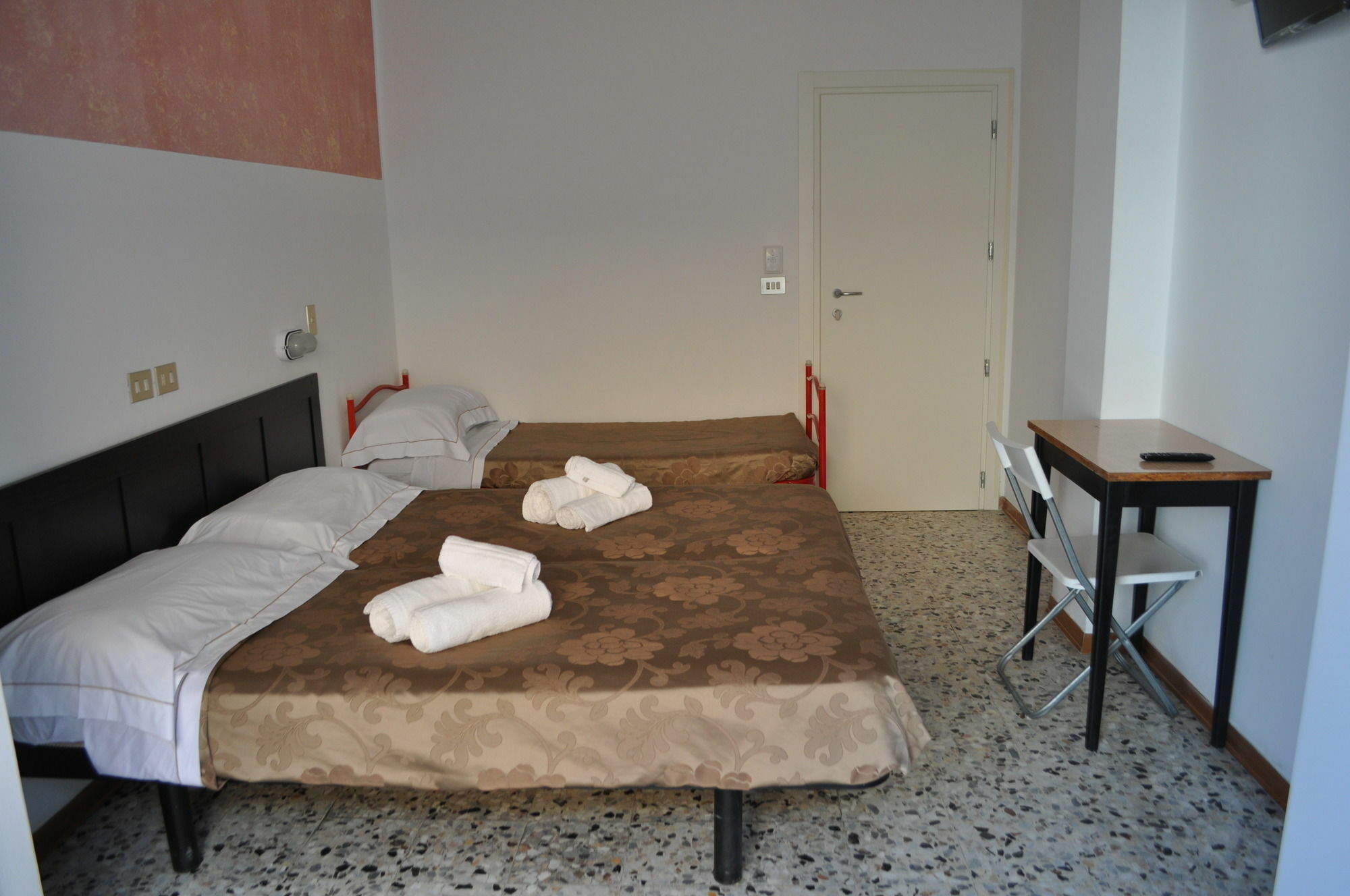 Hotel Urano 卡托利卡 外观 照片