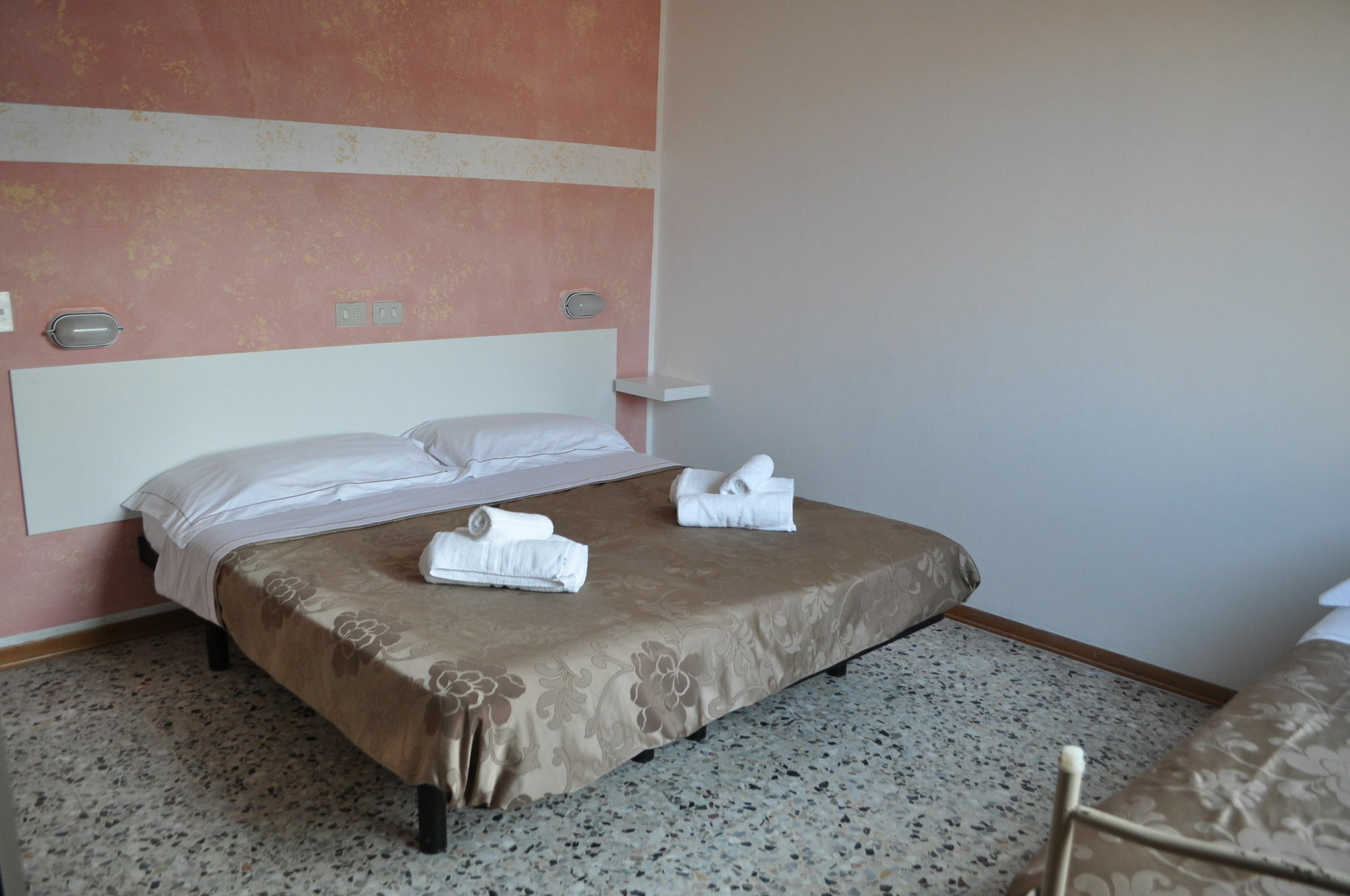 Hotel Urano 卡托利卡 外观 照片